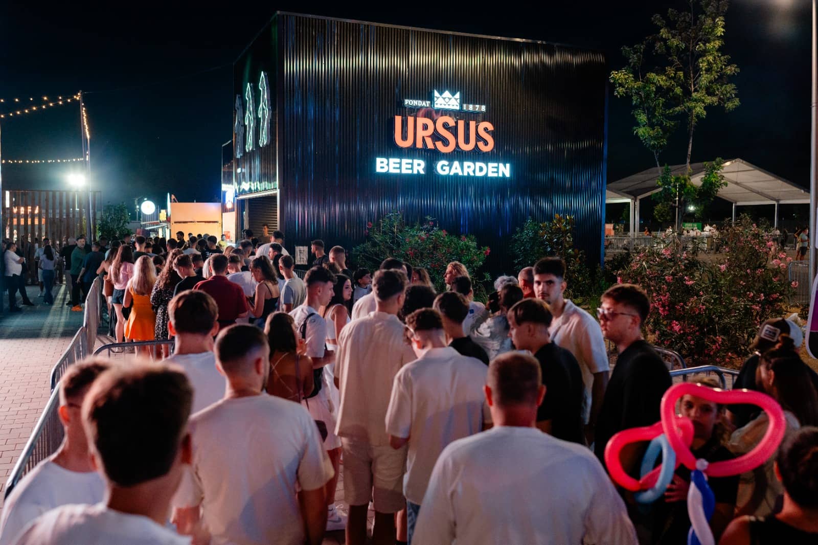 URSUS la NIBIRU – seri lungi, bere rece și concerte în fiecare noapte